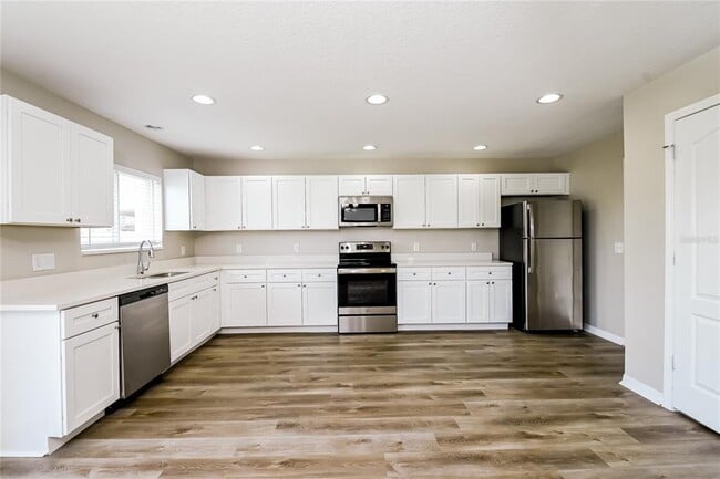 Building Photo - 11167 Golden Silence Dr