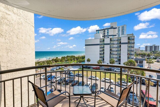Foto del edificio - 2310 N Ocean Blvd