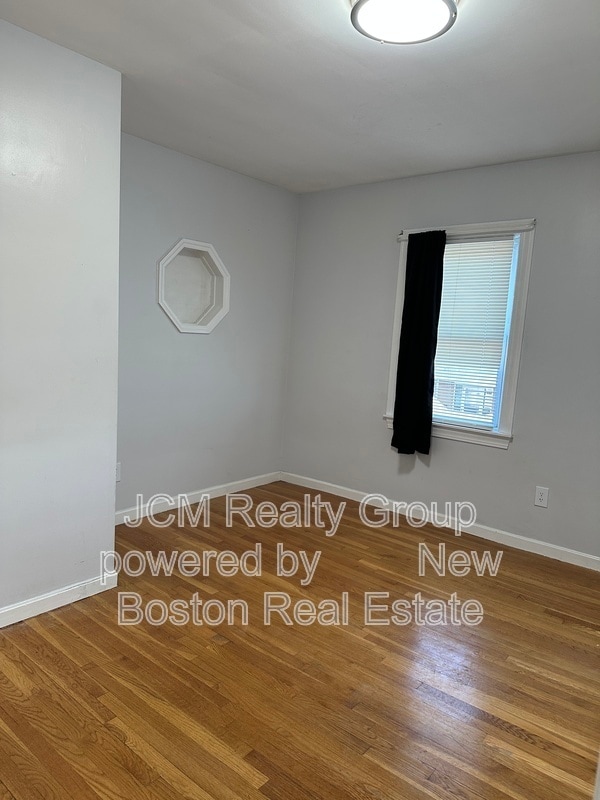 Building Photo - 6 Stevens St