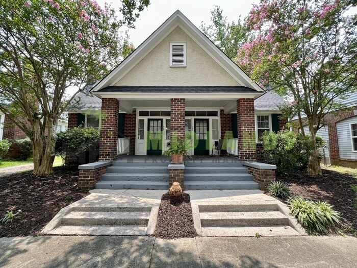 Primary Photo - 1008 W. Confederate Ave.
