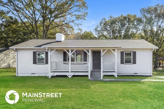 Building Photo - 219 Deerfield Dr