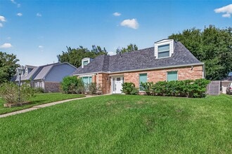 Building Photo - 919 Longview Dr