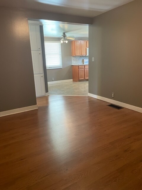 Foto del edificio - 417 W Hanover St