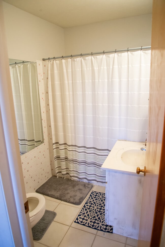 2312 Hillcrest Rd Unit 2312, Burley, ID 83318 Condo for Rent in