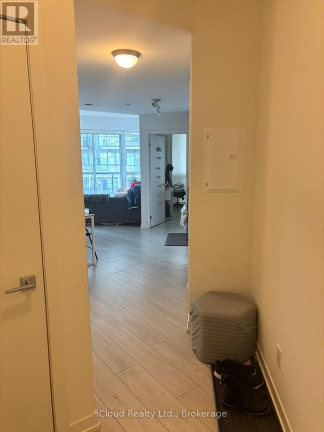 Building Photo - 49 E Liberty St