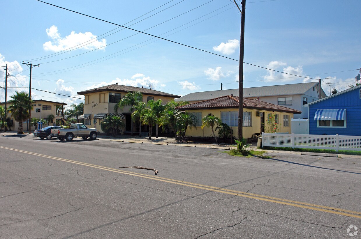 600 Corey Ave, Saint Petersburg, FL 33706 Apartments in Saint
