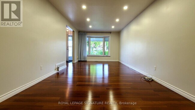 Building Photo - 10 Painswick Crescent