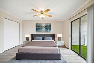 Building Photo - 2822 S Bartell Dr