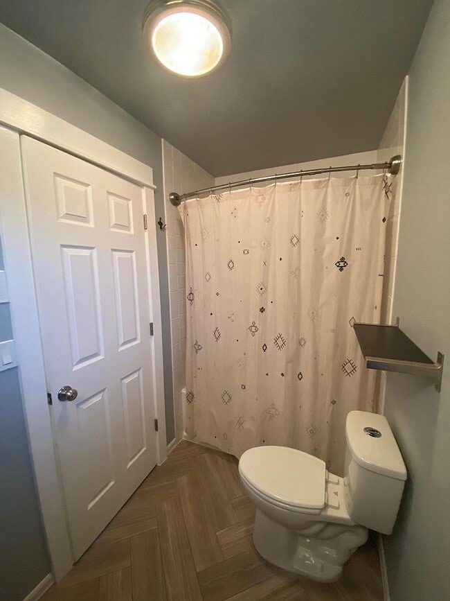 Building Photo - 4123 N Hunt St