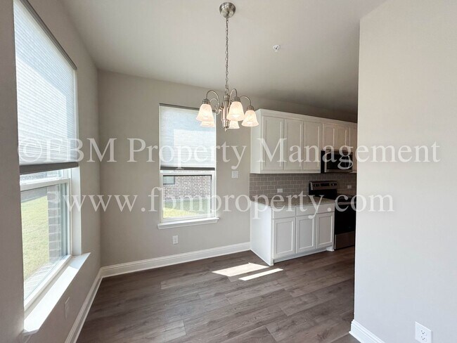 Building Photo - 2041 Layla Dr