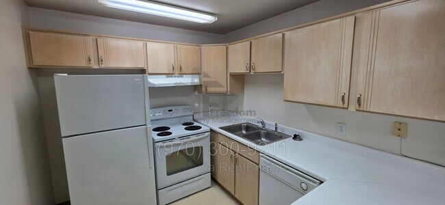 Foto del edificio - 1102 Belford Ave
