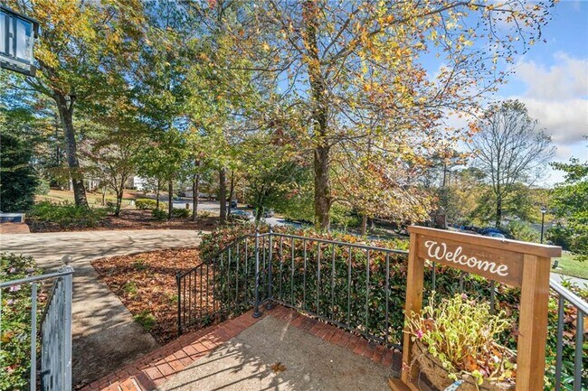 Building Photo - 210 Timber Laurel Ct