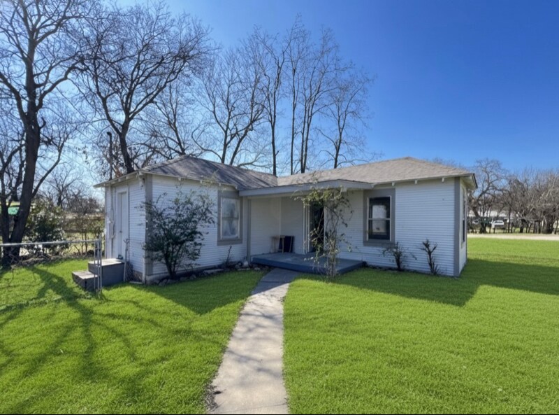 Primary Photo - 204 NW 13th St