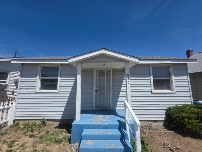 Building Photo - 1030 F St