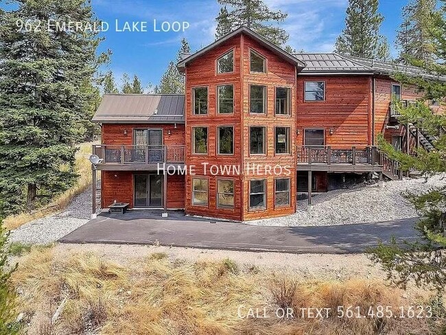 Building Photo - 962 Emerald Lk Lp