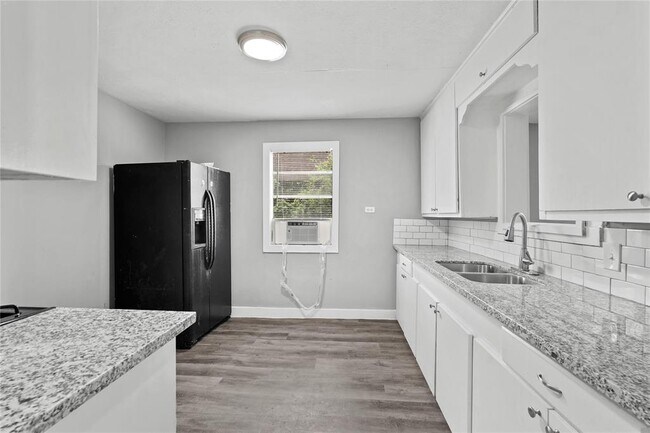 Building Photo - 3409 Hardie St