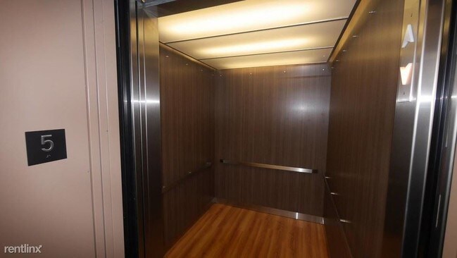 Foto del edificio - 20 S 3rd St