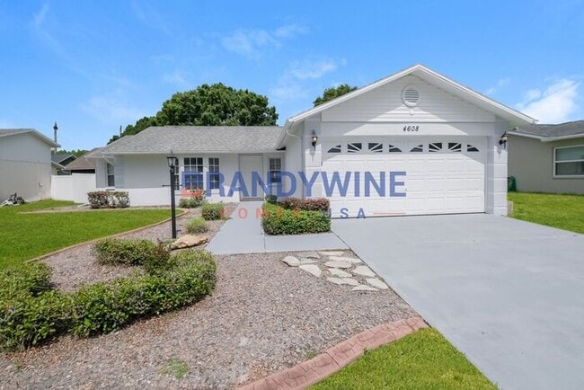 Building Photo - MOVE IN SPECIAL - $500 OFF SEPTEMBER RENT ...