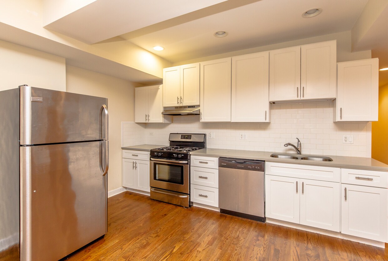 Foto principal - 1827 W Leland Ave