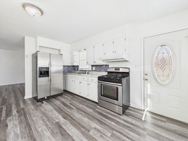 Building Photo - 318 Amherst Rd