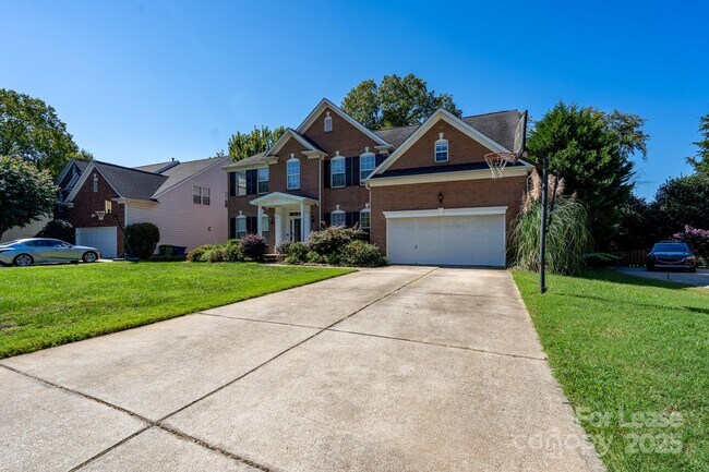 Foto del edificio - 604 Queenswater Ln