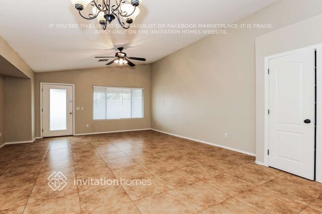 Building Photo - 4073 E Princeton Ave