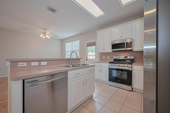 Foto del edificio - 16839 Carrollton Creek Ln