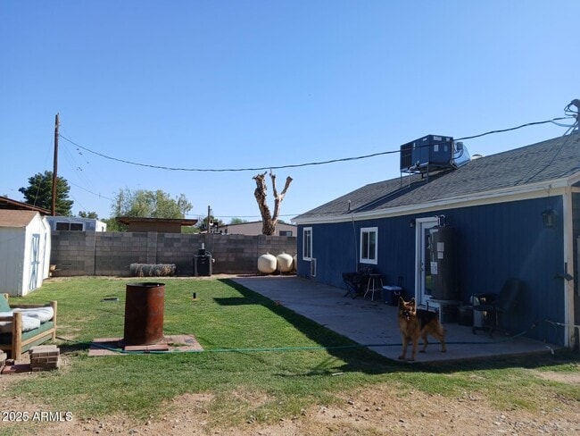 Building Photo - 7635 N 76th Ln