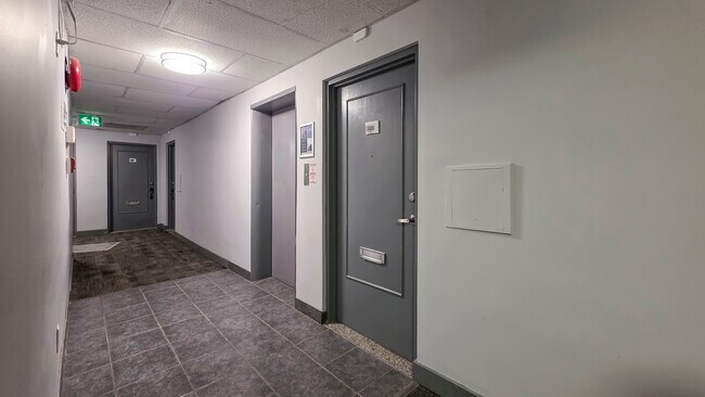 Building Photo - Beaverbrae Apartments