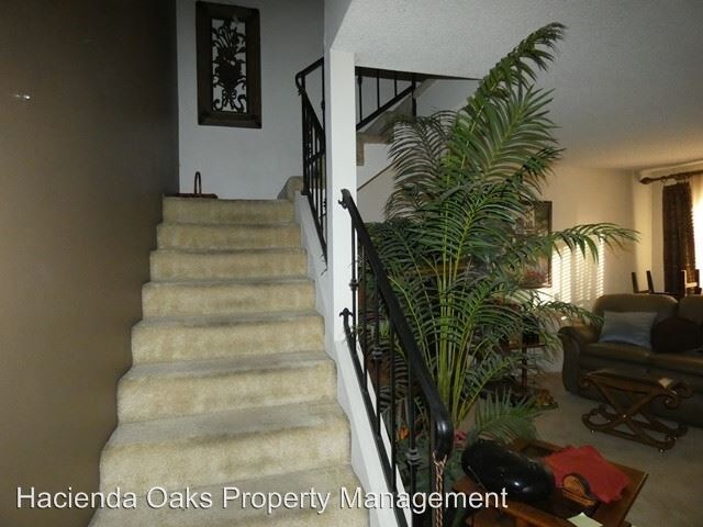 Building Photo - 3 br, 2.5 bath House - 1738 Lynne Dr #36
