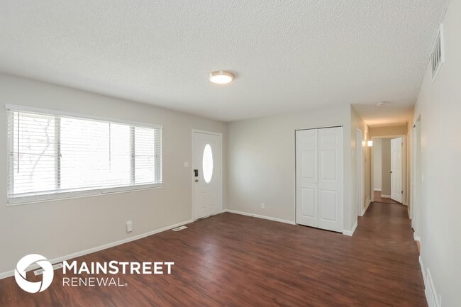 Building Photo - 5522 Carson St