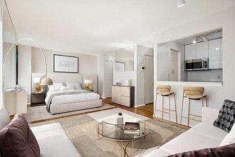 Building Photo - 445 W 19th St