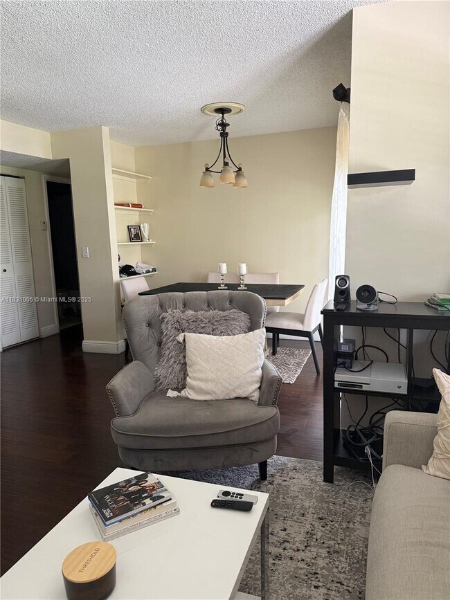 Foto del edificio - 1261 SW 46th Ave