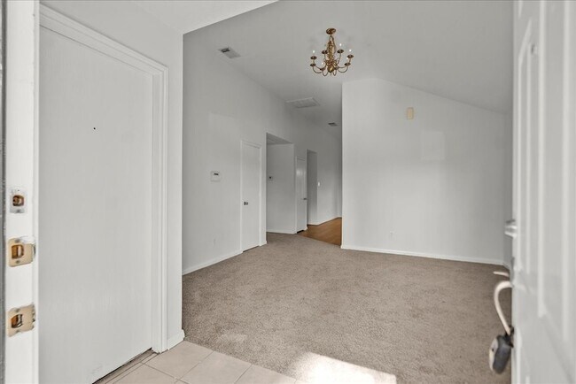 Foto del edificio - 726 Flying Bridge Way