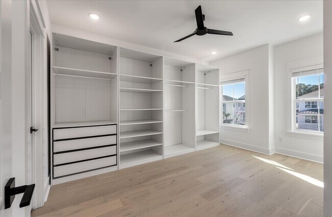 Foto del edificio - 1536 Asher Ave
