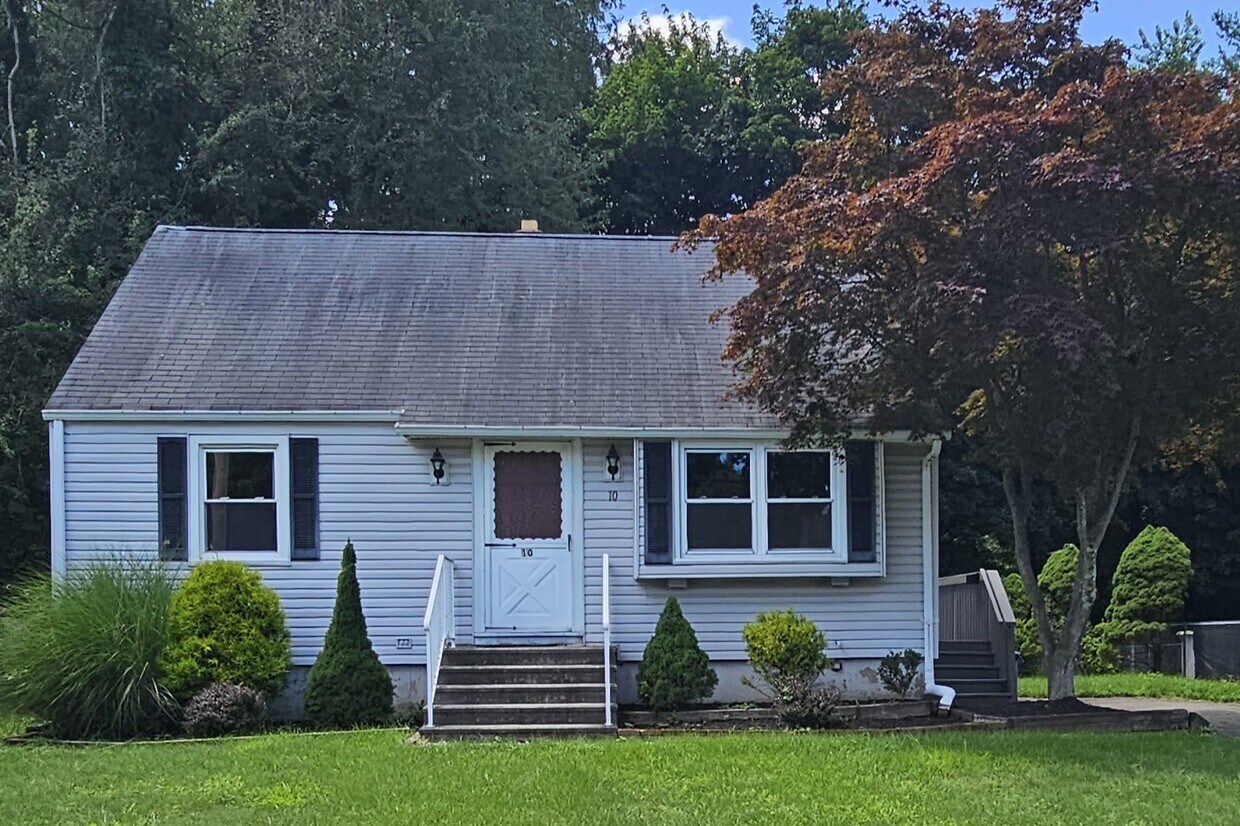 Primary Photo - 10 Greendale Ave