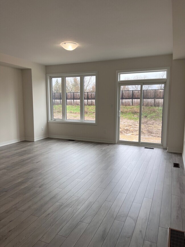 110 Turnberry Ln, Barrie, ON L9J 0M3 Townhouse for Rent in Barrie, ON