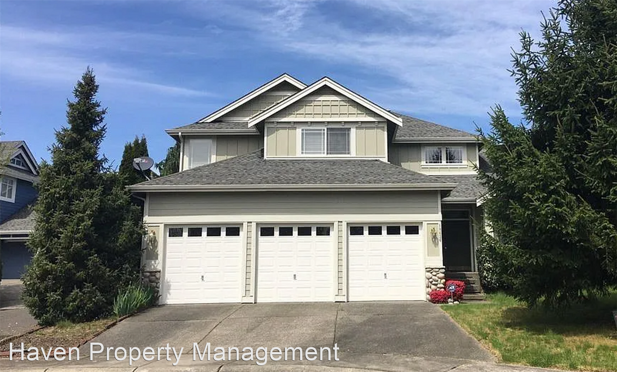 Foto principal - 5 br, 2.5 bath House - 18636 172nd Pl SE