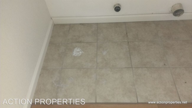 Foto del edificio - 2 br, 2 bath House - 350 Main Street #A