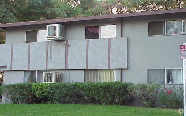 Primary Photo - 9404 Pradera Ave