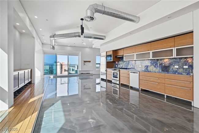 Foto del edificio - 200 Hoover Ave
