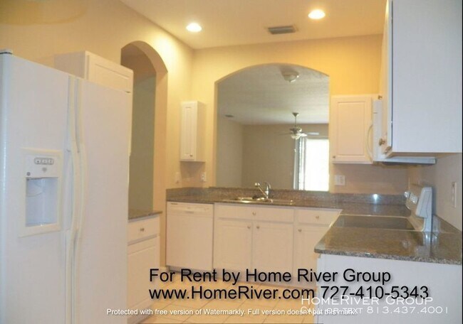 Building Photo - Gated 3/2.5 Condo!
