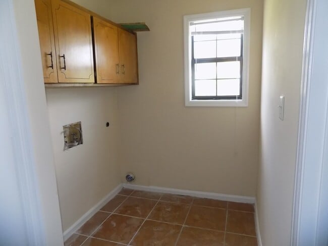Building Photo - 3553STUD