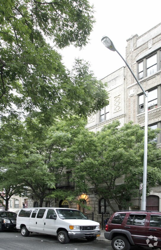 Building Photo - 277 Quincy St