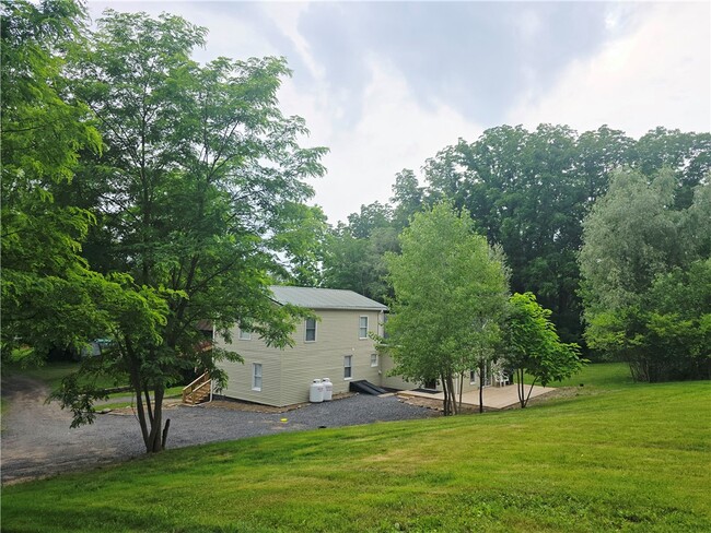 Foto del edificio - 3545 N Creek Rd