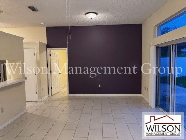 Foto del edificio - 12093 Blackheath Cir