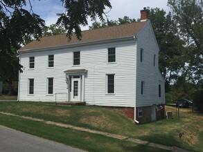 Building Photo - 209 N Mulberry St
