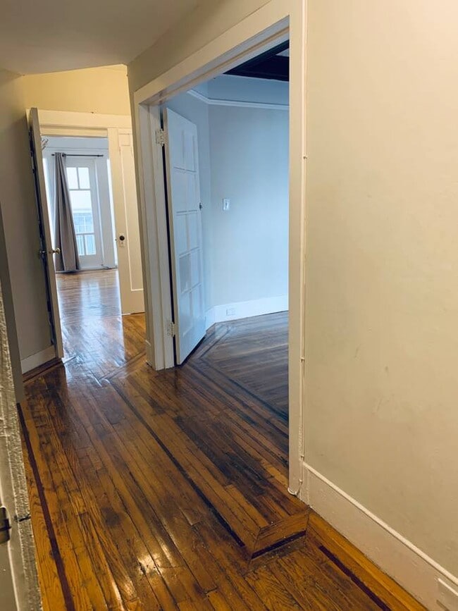Entryway - from front door. Living room is first room on right, then XL bedroom. Kitchen is on right - 779 Bush St