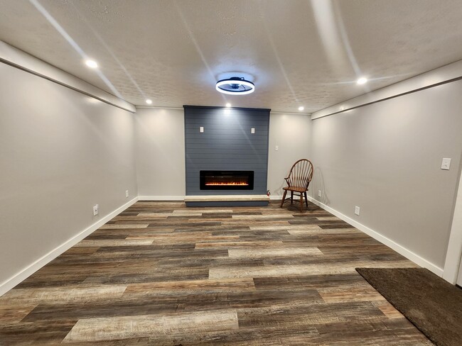 Building Photo - 1126 Walnut St