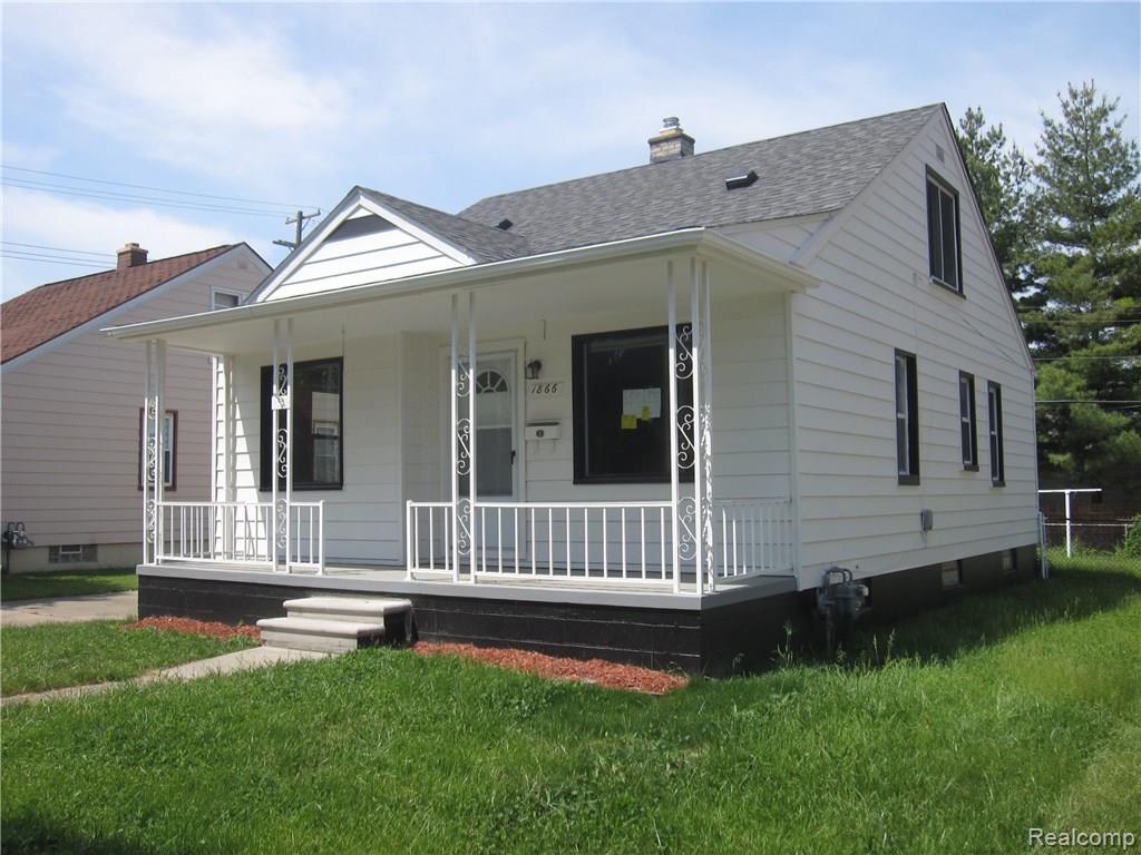 1866 Lindbergh St, Wyandotte, MI 48192 House Rental in Wyandotte, MI